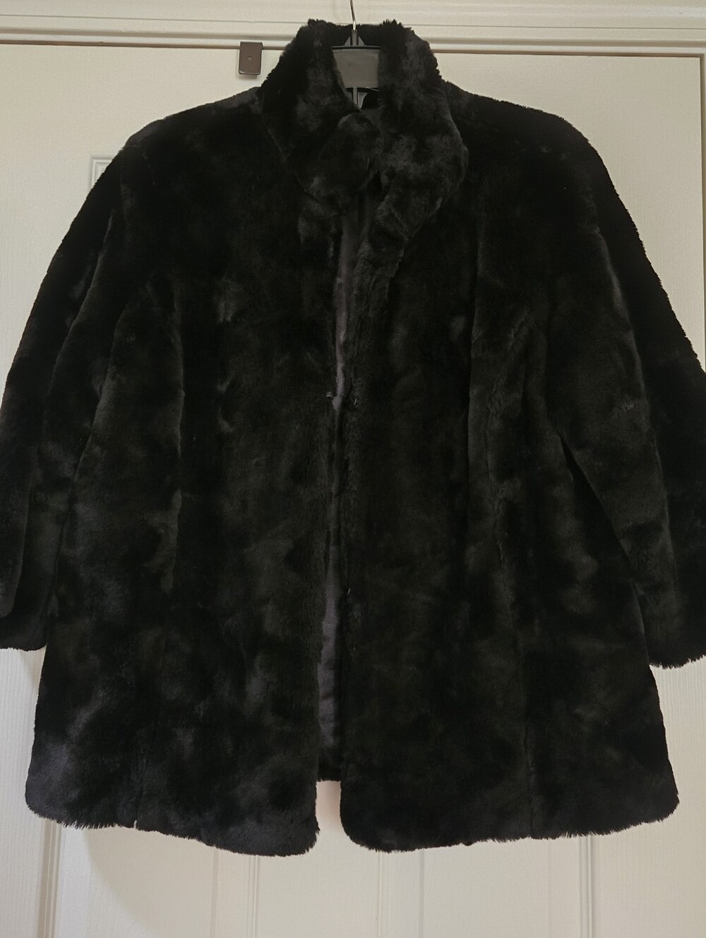 VNTG Faux Fur